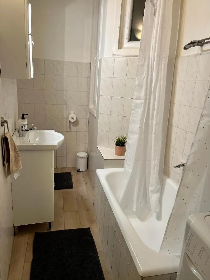 Your Home In Budapest: Cozy, Central & Silent 0*, 布达佩斯